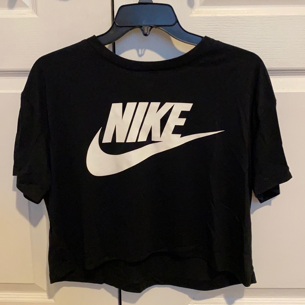 Nike crop tee